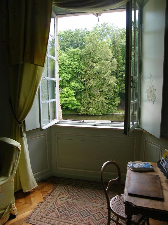 玛蒂纳奇城堡酒店 Saint-Dier-dʼAuvergne 客房 照片